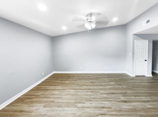 2022 Chestnut Rd, Carrollton, TX 75007