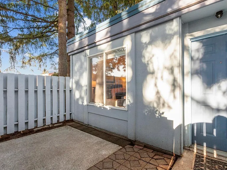 4308 NE Sunset Blvd #D-4 — Photo 16