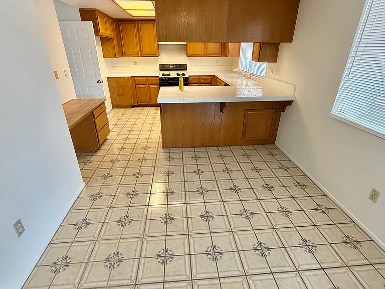 3101 W Avenue J4 — Photo 4