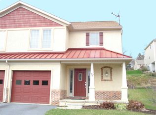 77 Hawk Ln, Ephrata, PA