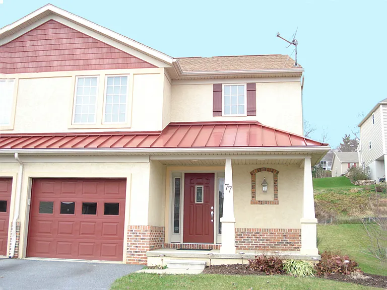 77 Hawk Ln photo 1