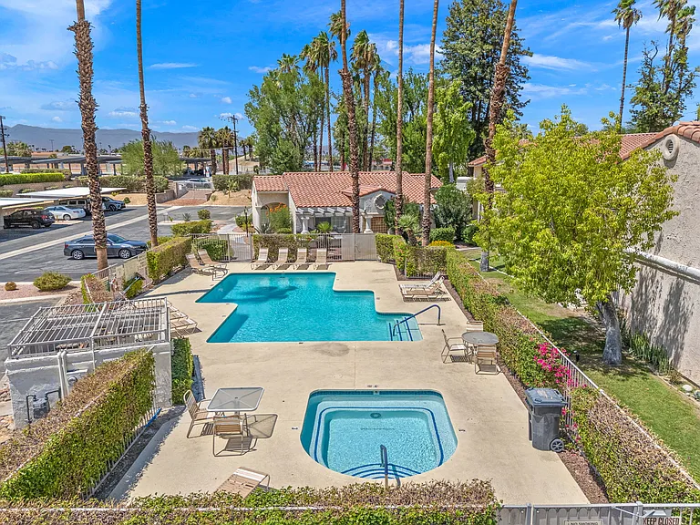 505 S Farrell Dr #D20 — Photo 33