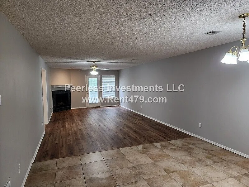 2 bed, 2.0 bath, 1256 sqft, $1,495 — Photo 1