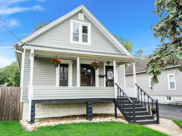 115 N Highland Ave, Aurora, IL 60506