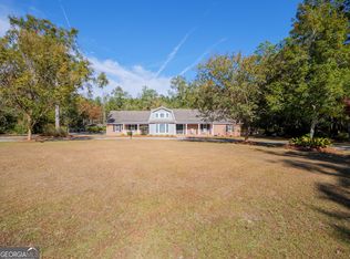 4710 Summerfield Dr, Hahira, GA 31632