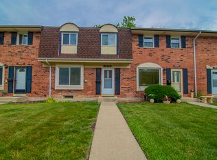 1043 Lioncrest Dr, Richton Park, IL 60471
