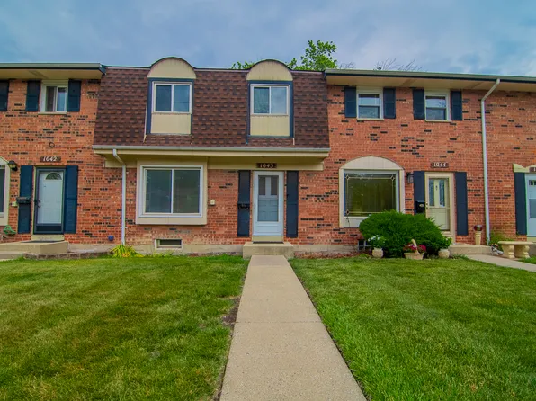 1043 Lioncrest Dr, Richton Park, IL 60471