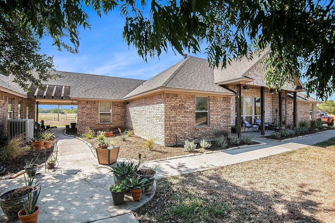 6807 Sam Bass Rd, Sanger, TX 76266 | MLS #20442234 | Zillow