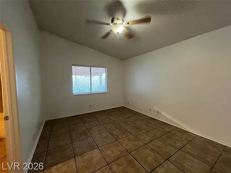 3657 Lucky Horseshoe Ct — Photo 5