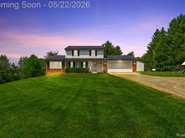 380 Lockwood Rd, Ortonville, MI 48462