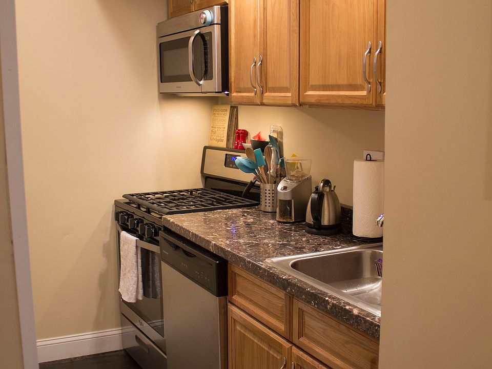 2nd image of 5031 Baltimore Avenue # Thrd Floor