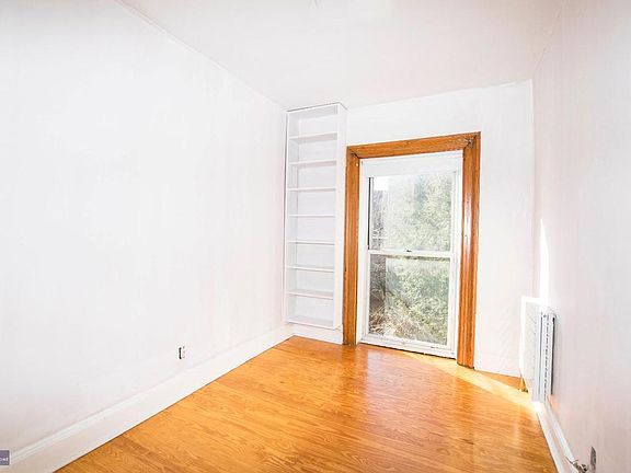 3rd image of 424 Henry St APT 2