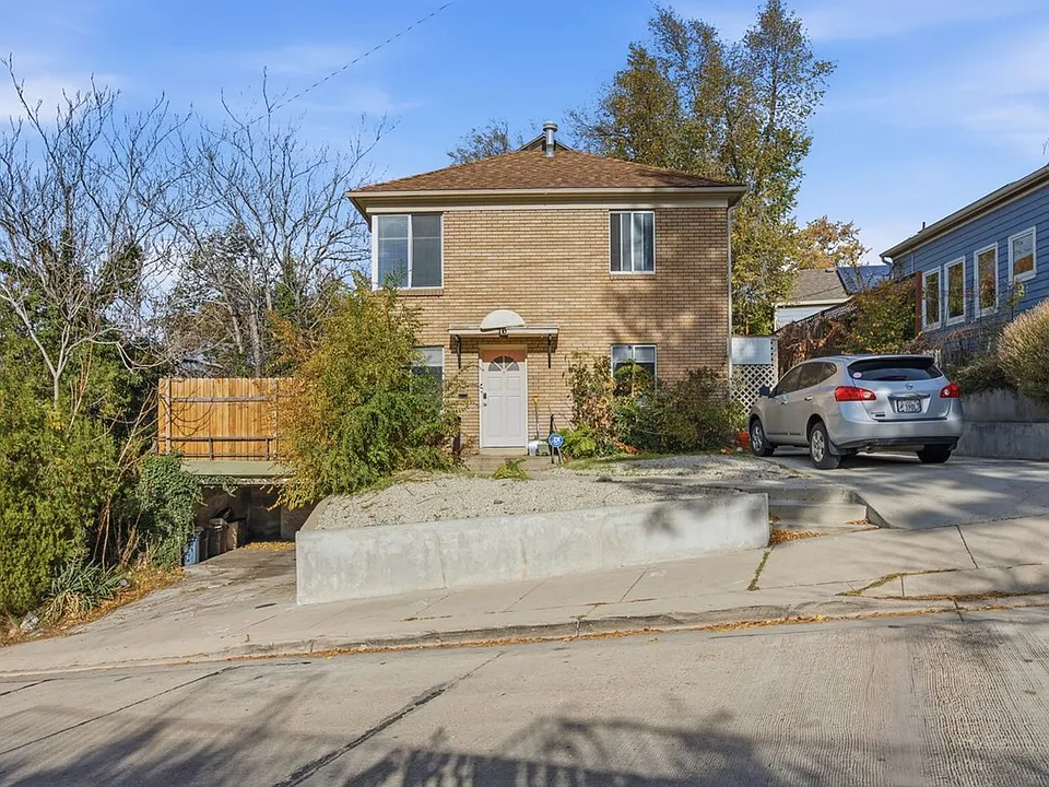 76 W Apricot Ave #2