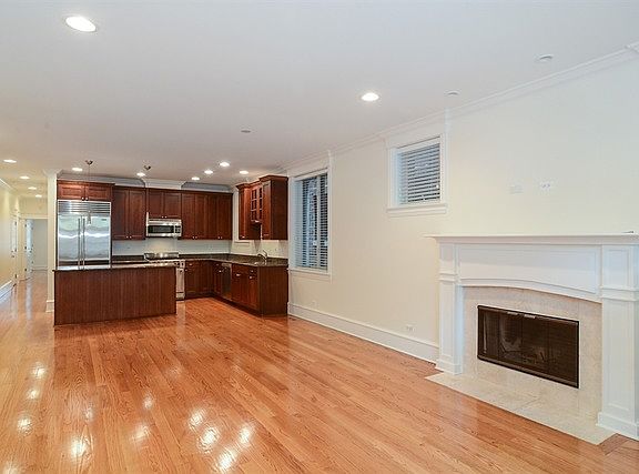 4th image of 2712 N Lehmann Ct APT 1N