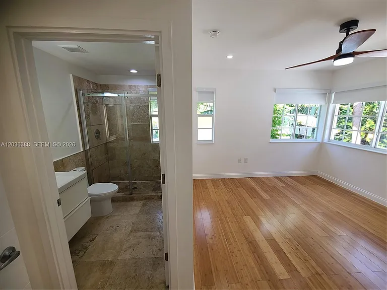 825 Michigan Ave #3 — Photo 26