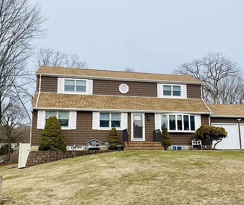 23 Grossman St Photo 1