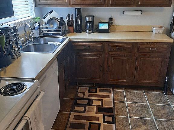 2nd image of 5544 Landover Ct