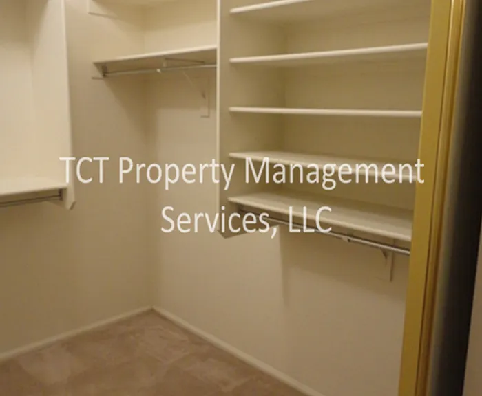 17544 W Voltaire St — Photo 9