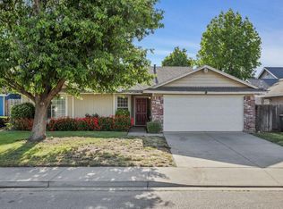 320 Burns Creek Ct, Waterford, CA 95386