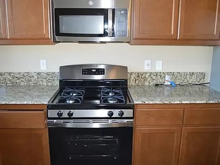4450 Lacy Ln — Photo 12