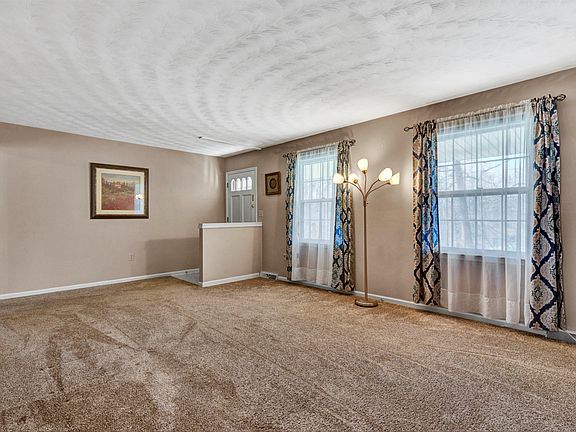 2nd image of 120 Waywood Hills Dr