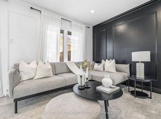 1270 Gainsborough Dr #9, Oakville, ON L6H 2L2