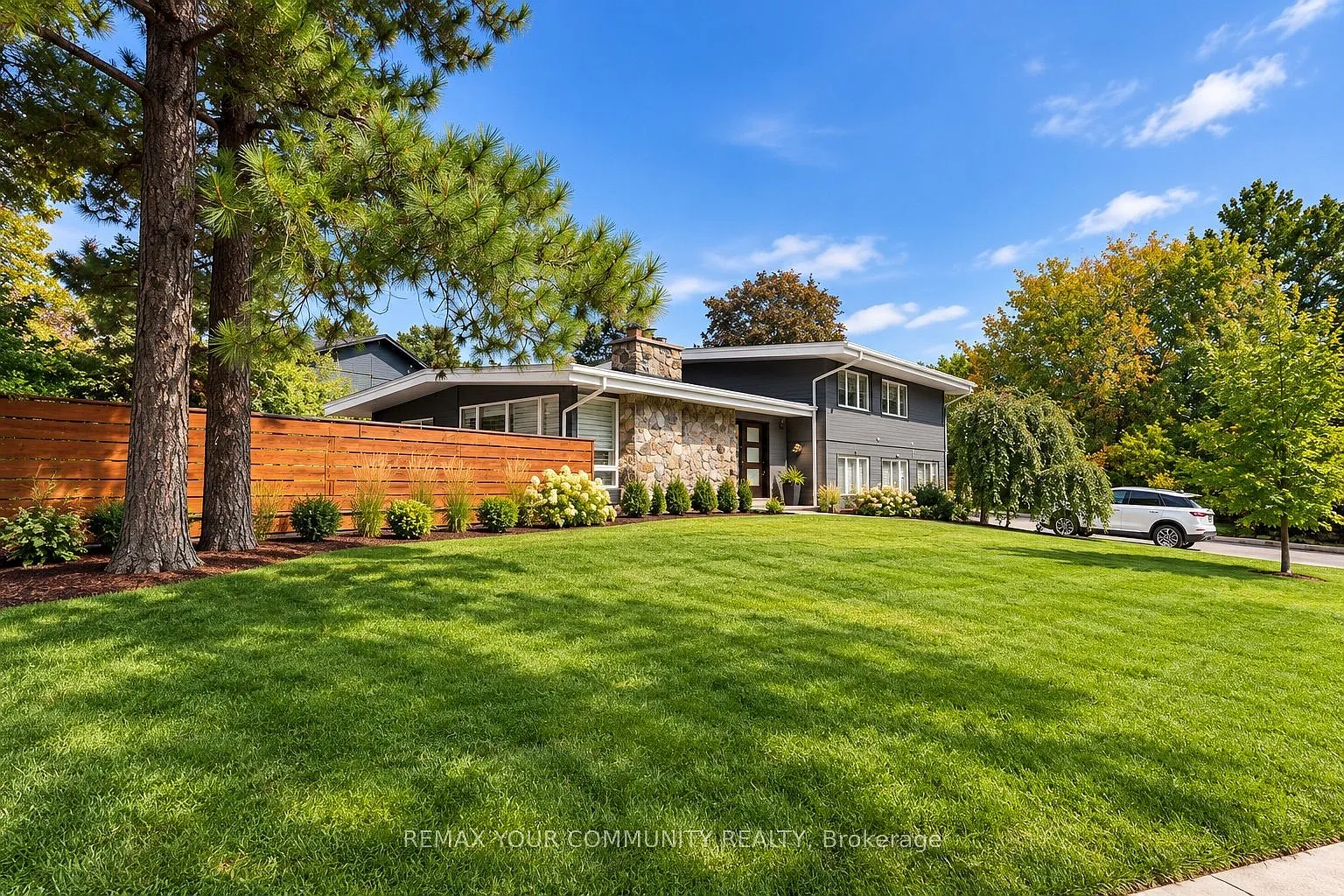 5 bed, $8,480 — Photo 1