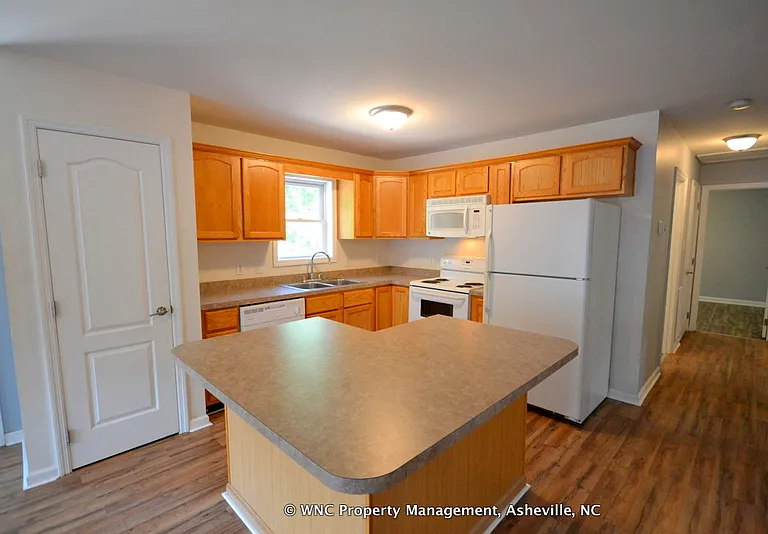 43 Boyd Ave — Photo 6