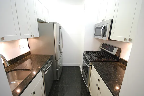 Rented by Luxury Habitat | media 6