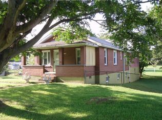 1126 1st Ave S, Nitro, WV 25143