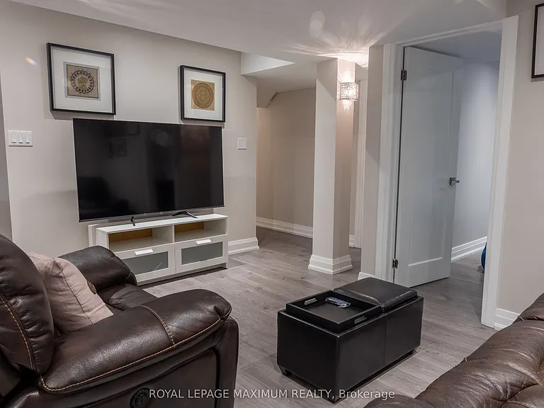 19 Corner Brook Cres #BASEMENT — Photo 6
