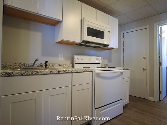2nd image of 621 King Philip St #3E