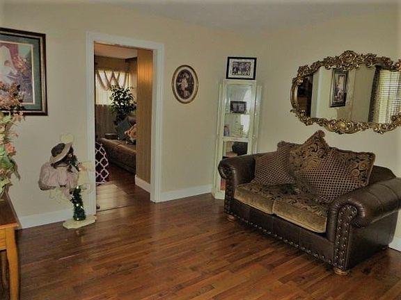 2nd image of 1308 W Montana Ave