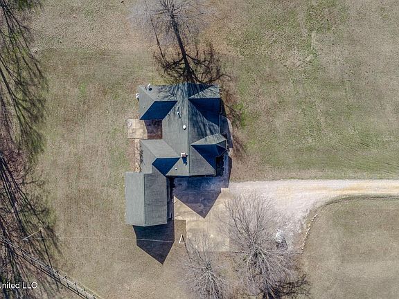 2nd image of 11815 Whispering Pines Dr