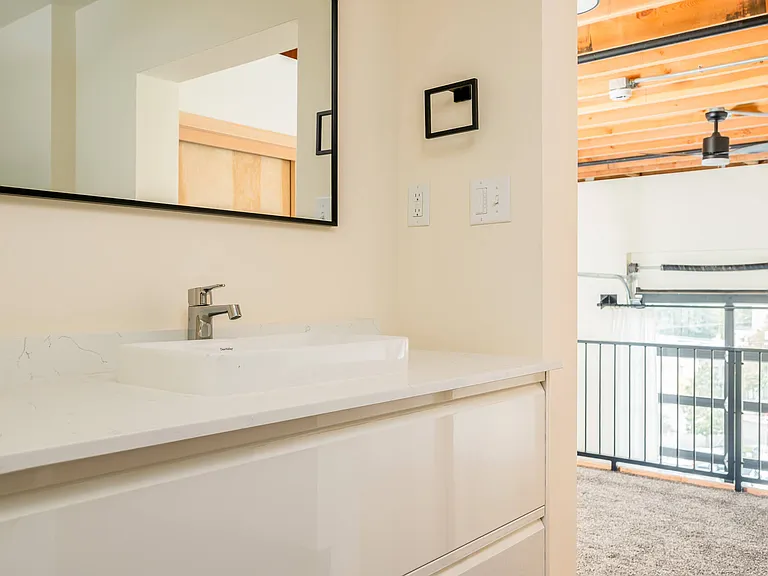 Sandy Rose Lofts — Photo 27