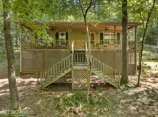 211 Santa Pera Dr, Cleveland, GA 30528