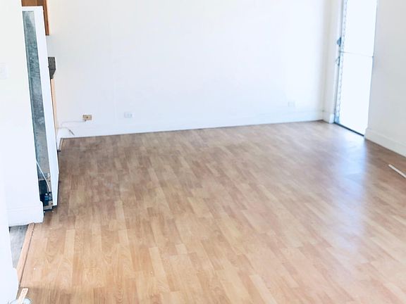 2nd image of 1603 Dole St APT 501