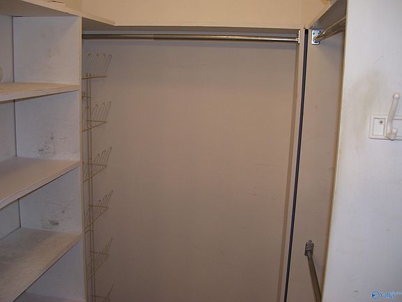 3rd image of 211 Arrowfeather Dr NE