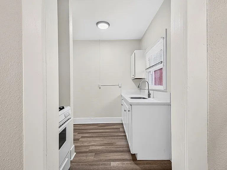 1074 Obispo Ave — Photo 14