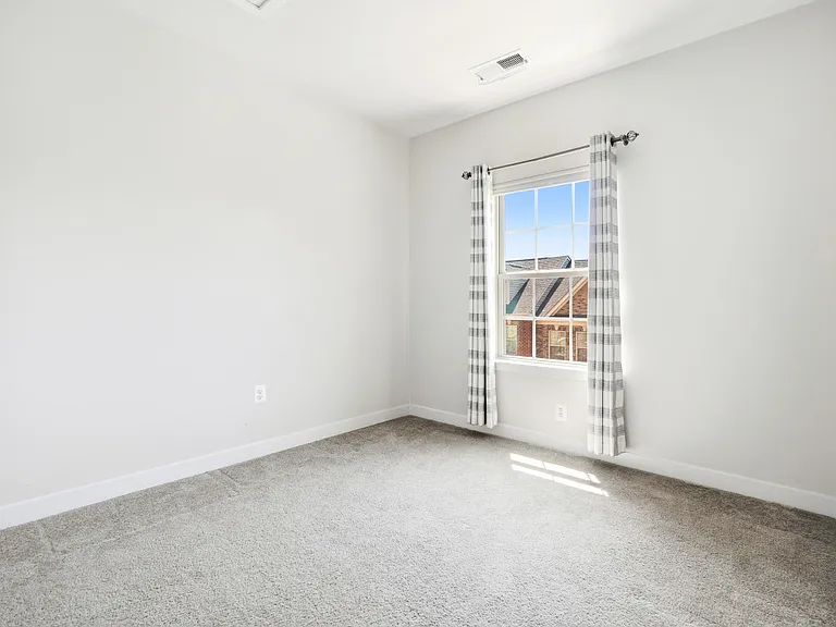 8015 Spring Arbor Dr — Photo 28