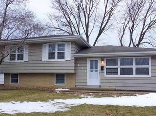 131 W Bond St, Morton, IL 61550