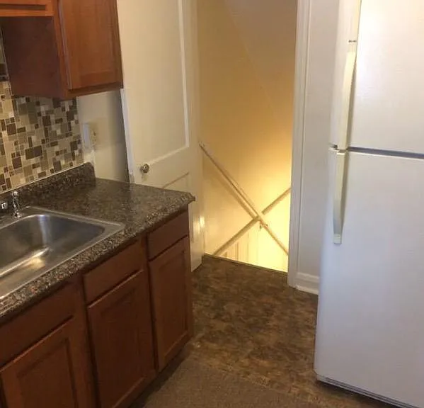 4721 Midwood Ave — Photo 3