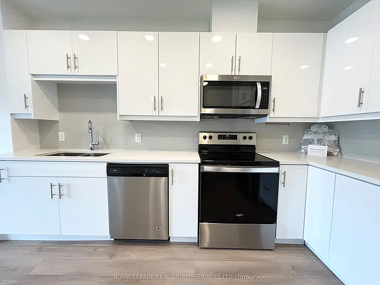 144 Watson Rd N #204 — Photo 5