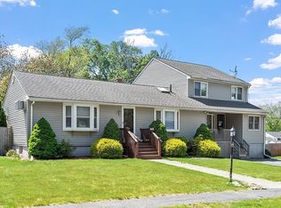 4 Dana Rd, Peabody, MA 01960