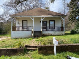 82 Maple St, Grantville, GA 30220