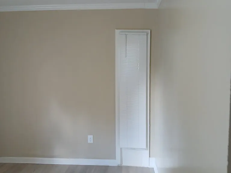 357 S Pkwy E — Photo 25