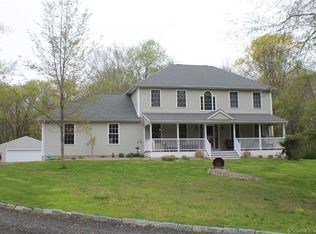 73 Olenick Rd, Lebanon, CT 06249