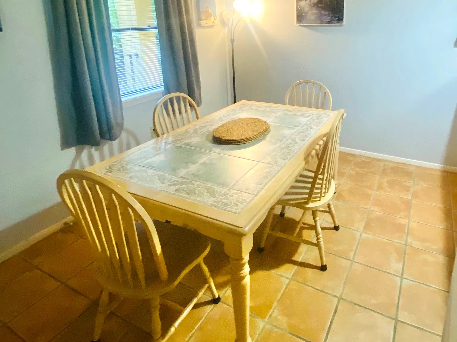 2 bed, 980 sqft, $2,100 — Photo 2