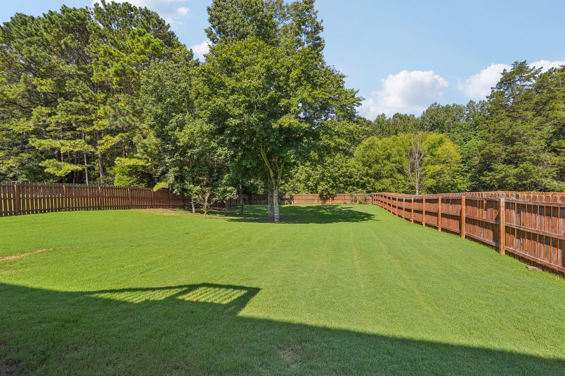 Manor Ln-S2307-057.jpg