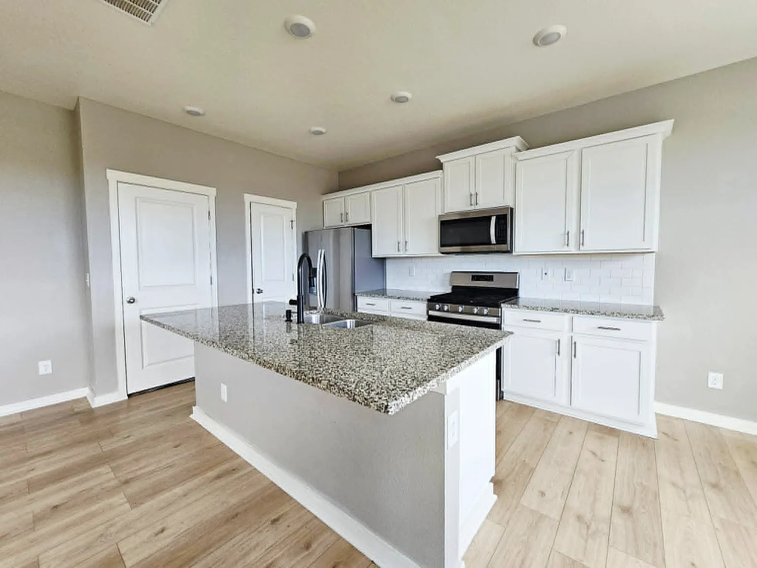 10116 Castor Drive - 1 — Photo 4